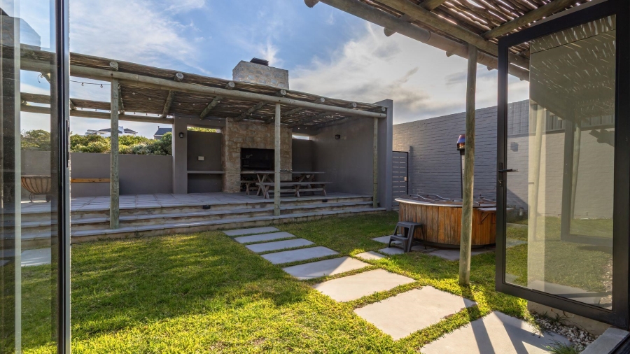 4 Bedroom Property for Sale in Romansbaai Estate Western Cape